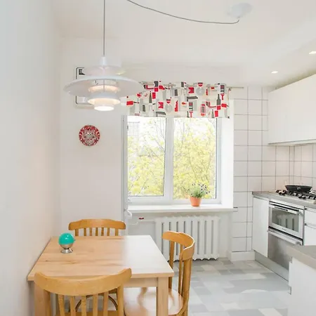 Designer 2-room Apt Quiet Centre